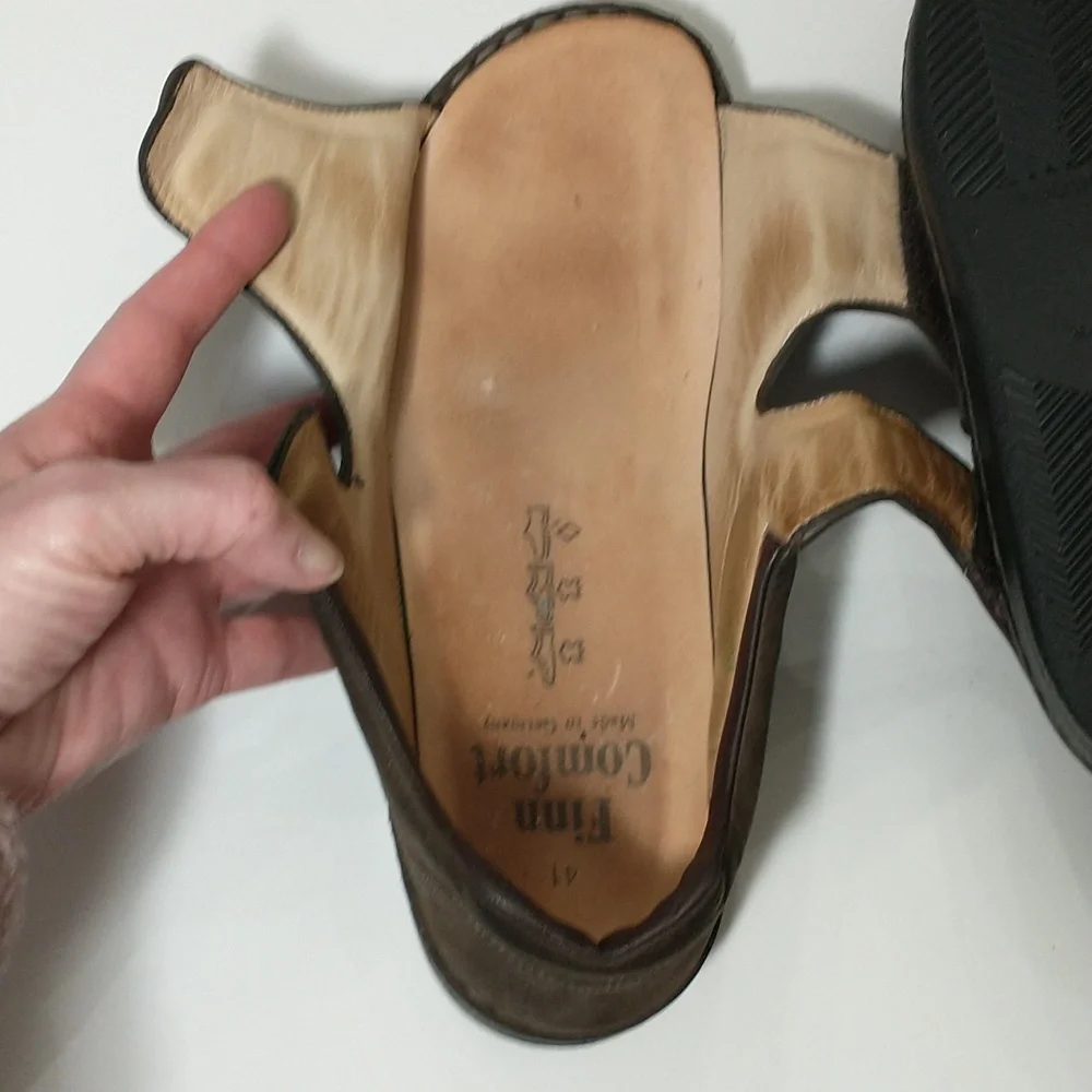 LIKE NEW Finn Comfort Men’s Prevention Line Nubuck Sandal, Euro‎ 41, US 8, Brown